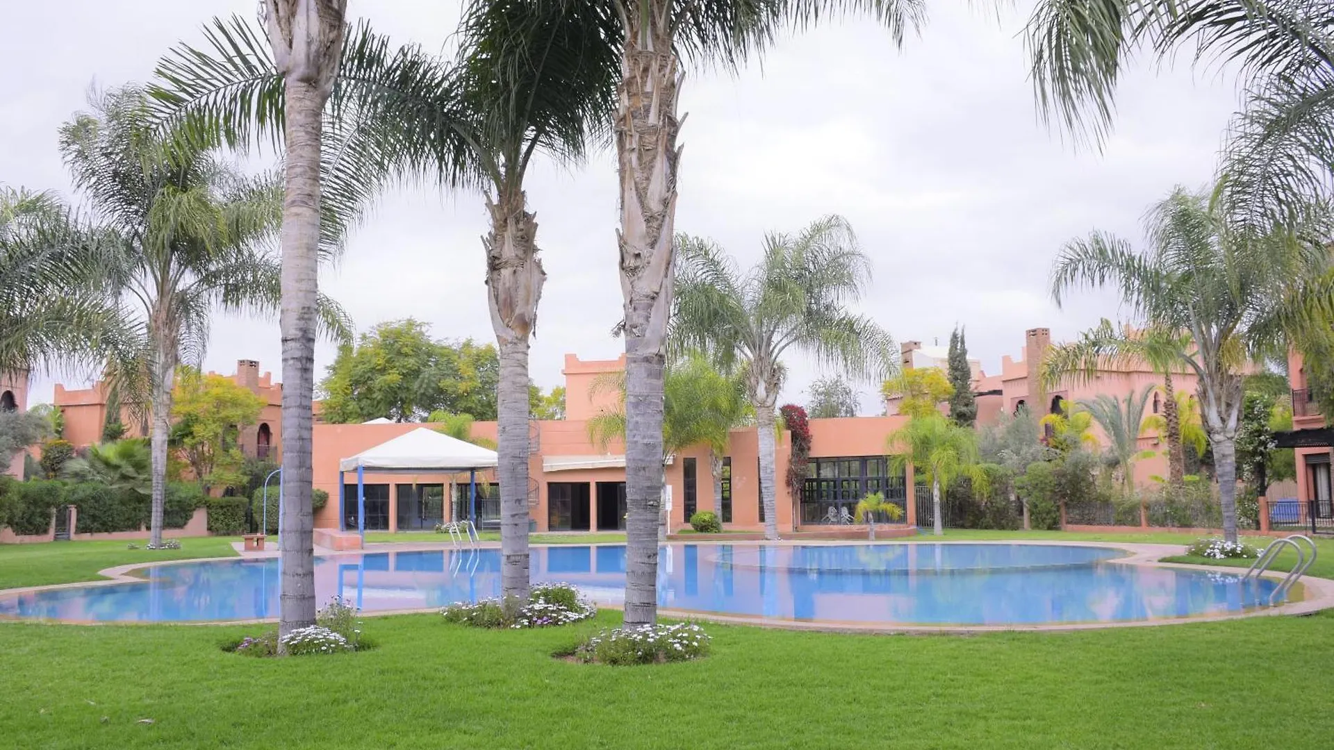 Capstay Riad Villa In Secure Residence Marrakesh